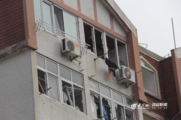 突發(fā)！青島一居民樓發(fā)生爆燃！已造1人死亡，7人受傷！3公里外有震感…