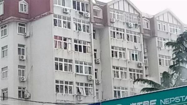 突發(fā)！青島一居民樓發(fā)生爆燃！已造1人死亡，7人受傷！3公里外有震感…