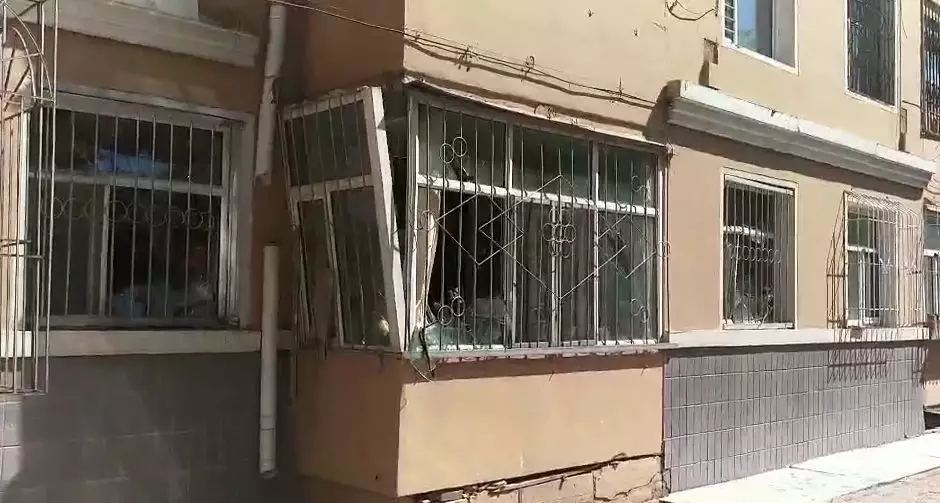 今晨，大慶經(jīng)五街2-41號樓二單元一樓發(fā)生燃氣爆炸！