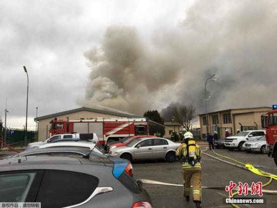  當(dāng)?shù)貢r(shí)間12月12日，奧地利鮑姆加騰一座大型天然氣站發(fā)生爆炸，數(shù)人受傷。